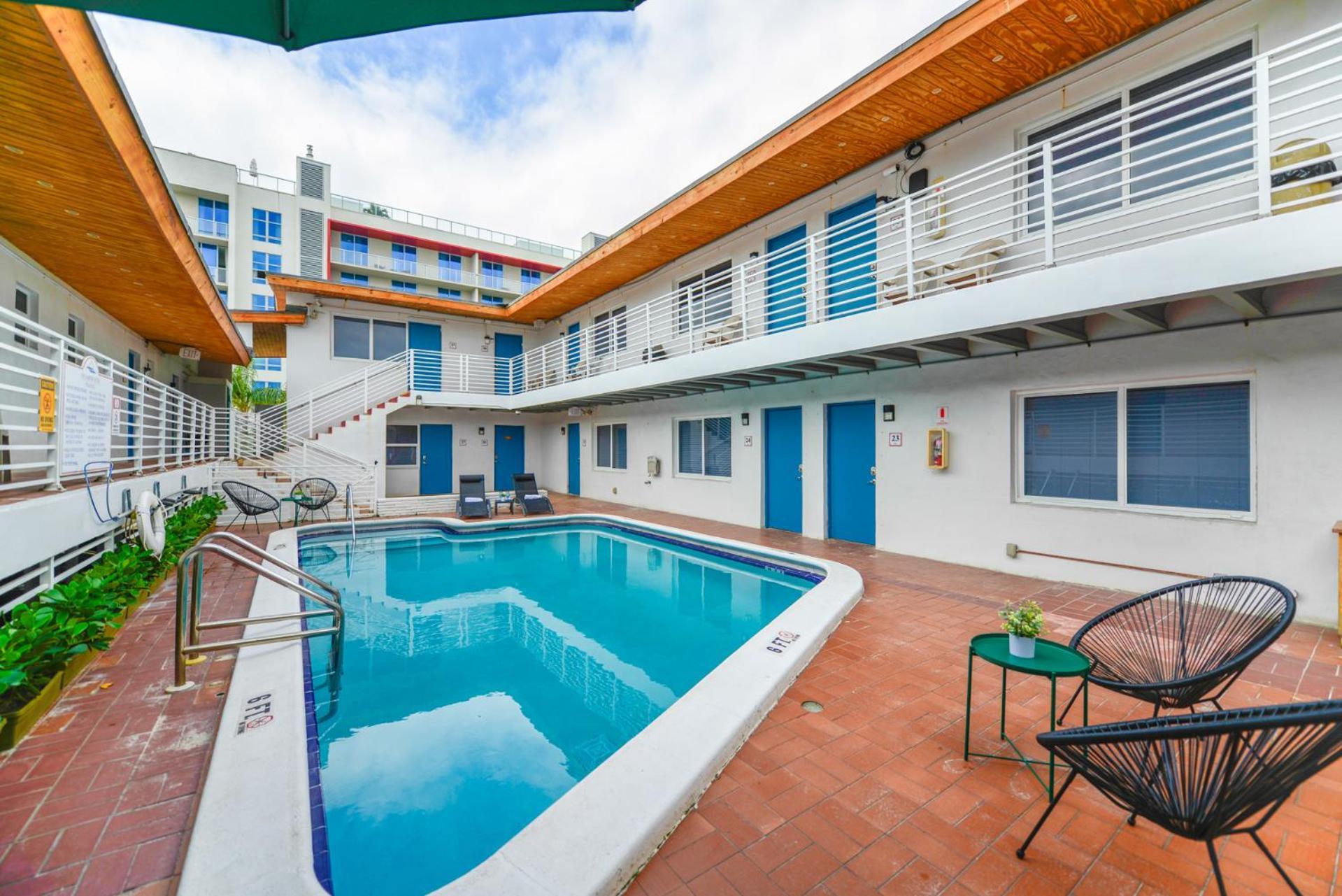 Serene Studio By The Beach With Pool - M34 Голливуд Экстерьер фото